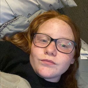 Meet your Posher, Chloe